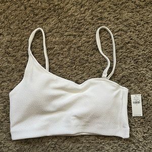 NWT women’s bathing suit top